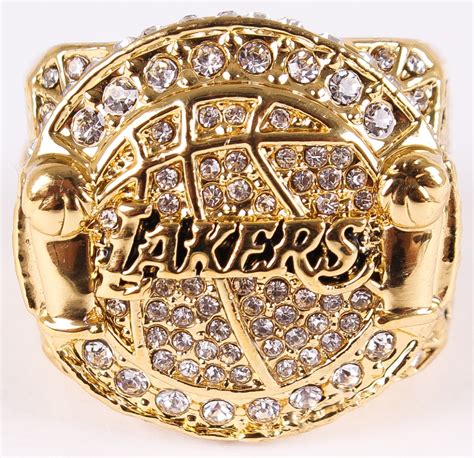 Los Angeles Lakers 2010 Championship Replica Ring Size 10 | Property Room