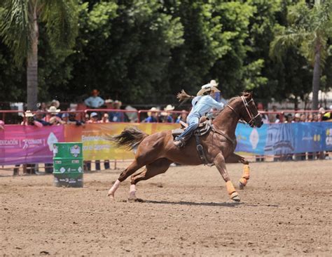 Jinetes ganan primeras medallas para Querétaro Rómpela Más