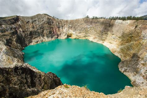 Kelimutu 3 Colors Lake Flores Indonesia