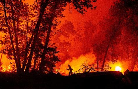 Incendi Record In California In Fumo Oltre Mila Ettari