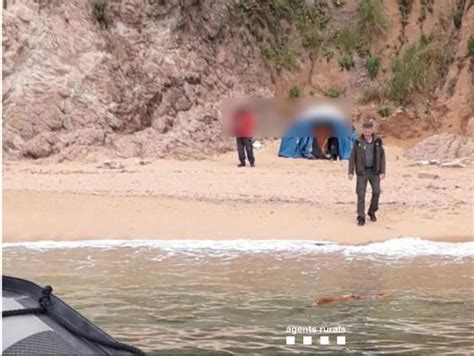 Denuncien Dues Persones Per Acampar En Una Cala Protegida De Tossa J