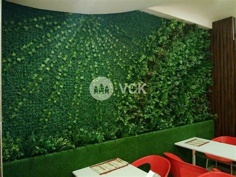 Multicolored Plastic Artificial Green Wall For Restaurant At