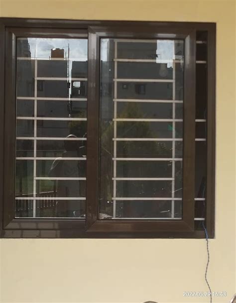 Modern White Domal Aluminum Sliding Window At Rs Square Feet In