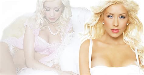 The Wallpapers World Christina Aguilera Hot And Sexy Snaps