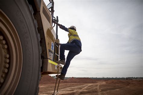 Rio Tinto Commissions A26bn Bauxite Mine In Queensland Australian