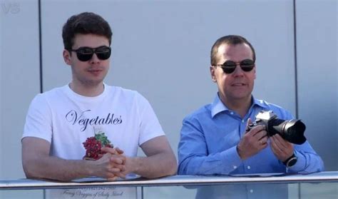 "Мы его на работе ни разу не видели" - как живет любитель дорогого вина ...