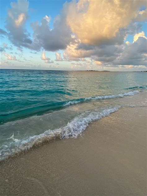 Beach in Nassau bahamas in 2024 | Nassau bahamas beaches, Bahamas beach ...