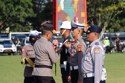 Siapkan 53 Pos Pengamanan Kapolda Kaltim Pimpin Apel Gelar Pasukan