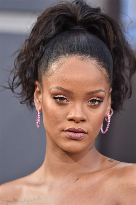 15 Celebrities Wearing Statement Earrings Iheart