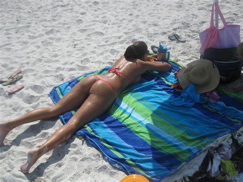 Bikini Model WWs Summertan AI Enhanced Vacation Beach Pictures 0405 Topaz Sharpen Porn Pic