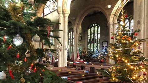 Church Celebrates Th Christmas Tree Festival Bbc News