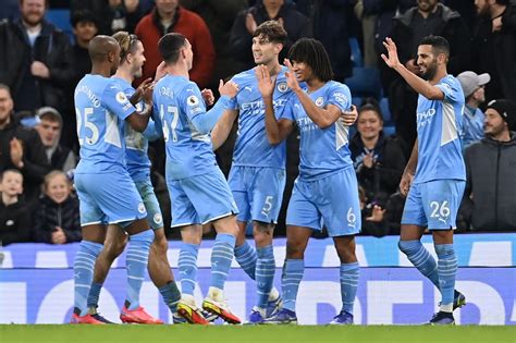 Angleterre Manchester City Atomise Leeds Et Se Détache