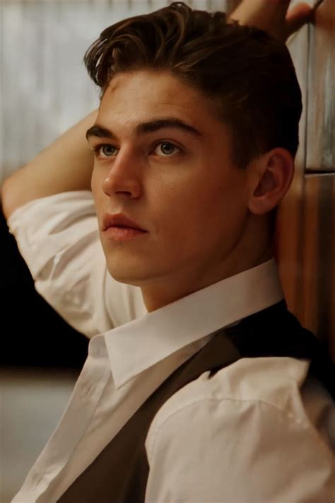 Hero Fiennes Tiffin Lockscreen Hot Hero Hero Fiennes Tiffin