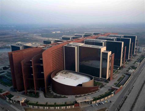 Morphogenesis Unveils The Worlds Largest Office Building Surat