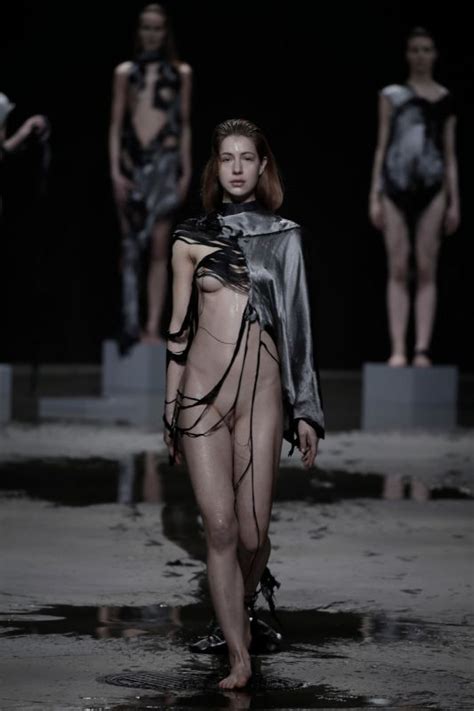 Naked Runway Models Cumception