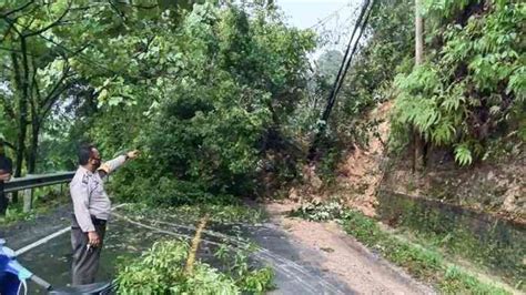 Jalan Lintas Sumbar Riau Di Kampar Putus Total Akibat Longsor Inilah