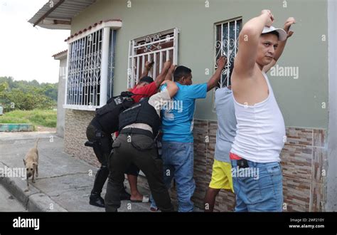 Gye Operativo Policia Guayaquil Sabado De Enero Del Durante Un