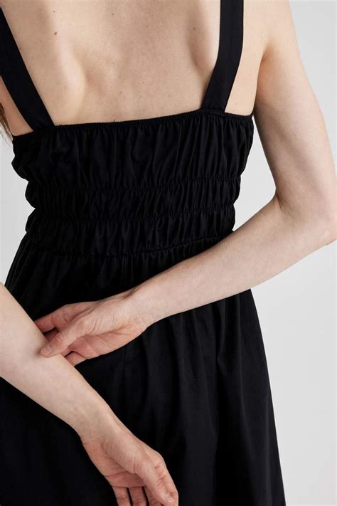 Black Woman Square Neck Poplin Midi Dress Defacto