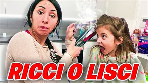 MAMMAGIULIA PARRUCCHIERA BRUCIA I CAPELLI A FIGLIACHIARA Chiara