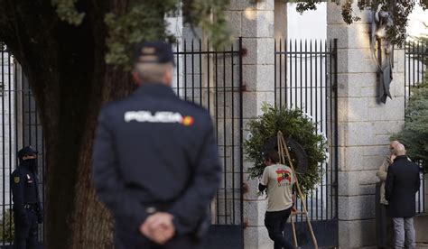 Spain Begins Exhuming Late Dictator Gen Francisco Francos Remains