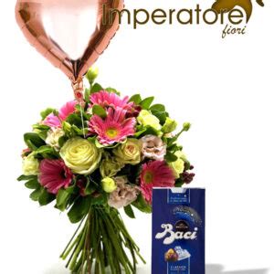 Bouquet Caterina Colori Bianco E Rosa Con Baci Perugina E Palloncino