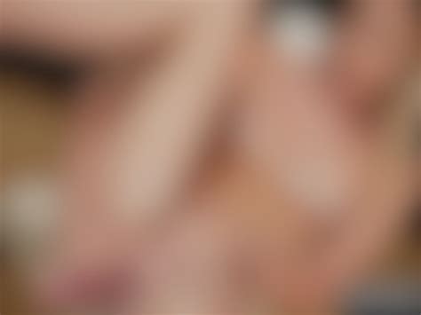 Watch This Stunning Blonde Fuck Herself With Her New Dildo Vid Os Porno Gratuites Youporn