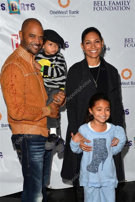 Dondre T Whitfield Salli Richardson Whitfield And Their Children