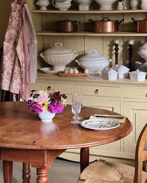 Get Inspired By These Sweet Cottagecore Kitchens In Cottage