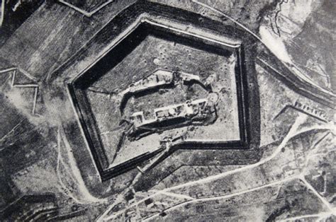 Verdun Tale Of Two Forts