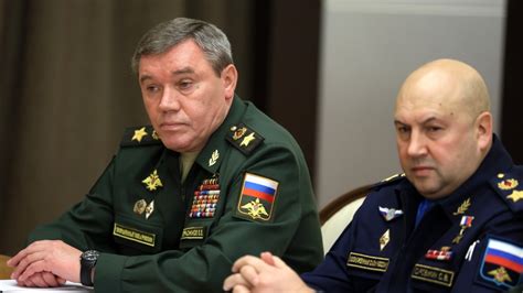 Gerasimov müharibəyə baş komandan oldu, Surovikin onun müavini
