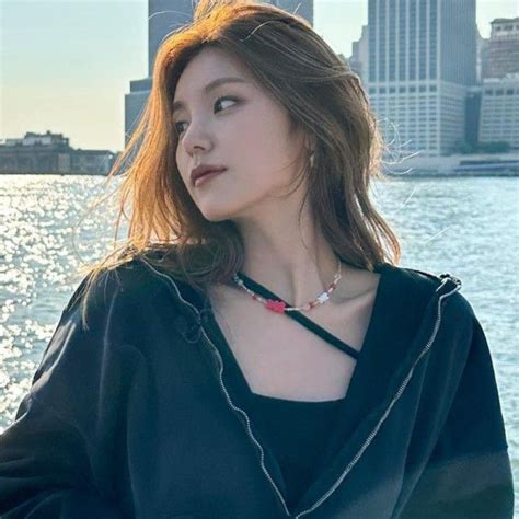 Пин от пользователя Gosia на доске korea do rp в 2024 г | Лицо ...