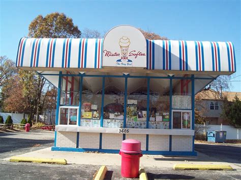 Mister Softee Drive In Front Mister Softee Ice Cream Stand Flickr