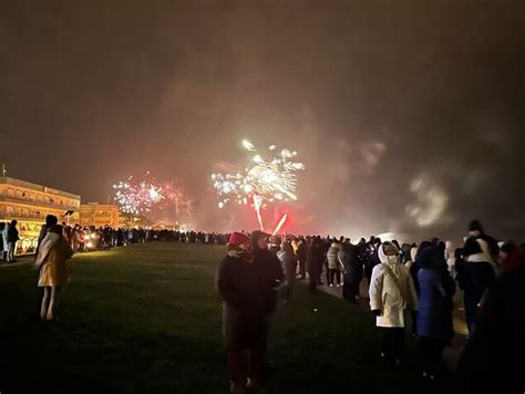 In Bildern Sturm Feuerwerk Und Farben So Wurde Das Jahr In