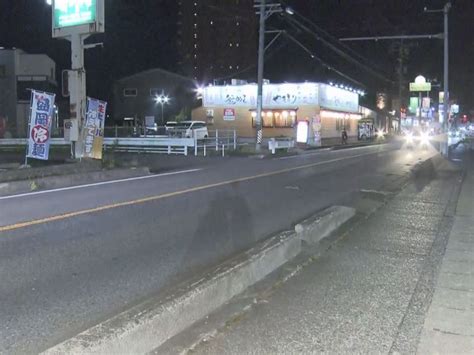 進入してきた乗用車避けようと軽乗用車が道路脇に衝突し運転手が重傷 乗用車は逃走しひき逃げとして捜査 東海テレビnews