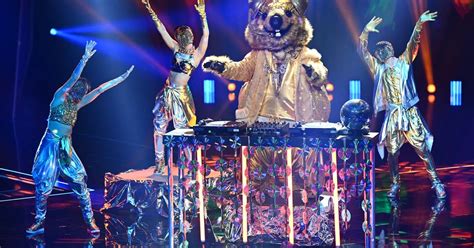 Masked Singer 2021 Stier Dino Und Co Indizien Für Die Kostüme