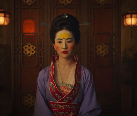 Liu Yifei Chinas ‘fairy Sister Casts Her Spell On The World Radii