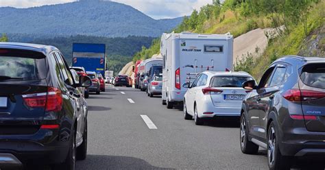 U Tunelu Sveti Rok Prekid Prometa Zbog Gusto E Kilometarska Kolona Na