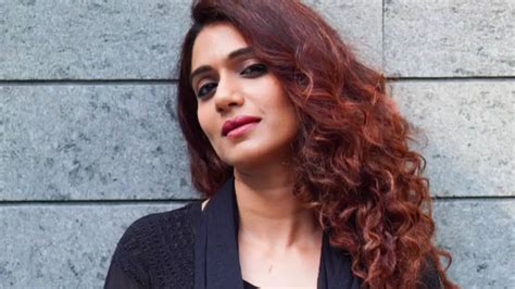 Marathi Actor Urmila Kanetkars Car Hits Labourers In Mumbai One Dead