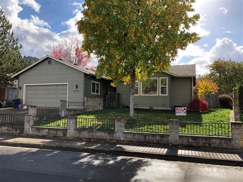 3157 W Normandy Ave, Roseburg, OR 97471 - See Est. Value, Schools & More