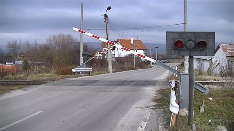 Spoorwegovergang Petarch Петърч BG Railroad crossing