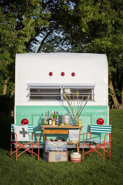 A Diy Overhaul Transformed This 600 Vintage Camper Into A Cozy Hangout