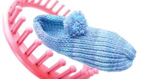Loom Knit - How to make slippers with a 24 peg round knitting loom. On ...