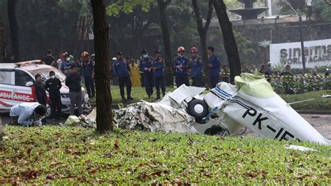 Saksi Mata Ungkap Pesawat Sempat Berputar Putar Dan Mengeluarkan Asap