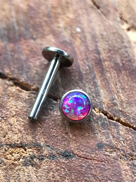 Labret Flat C Opala Roxa 1 2x8x4mm Titânio TL185 Capital Piercing