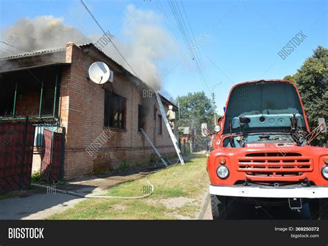 House On Fire Smoke Image & Photo (Free Trial) | Bigstock