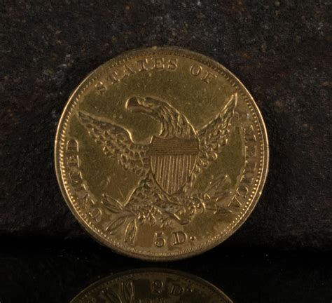 Lot - U.S. FIVE DOLLAR GOLD COIN