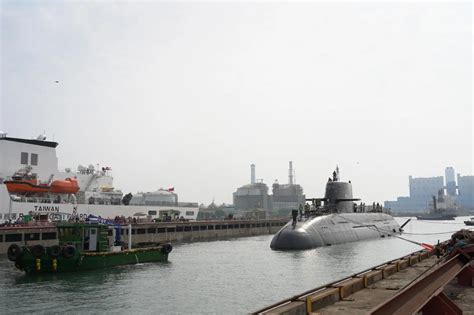 4000噸級巡防艦「雲林艦」今舉行交船命名典禮 蔡英文、賴清德首度同框出席 中天新聞網