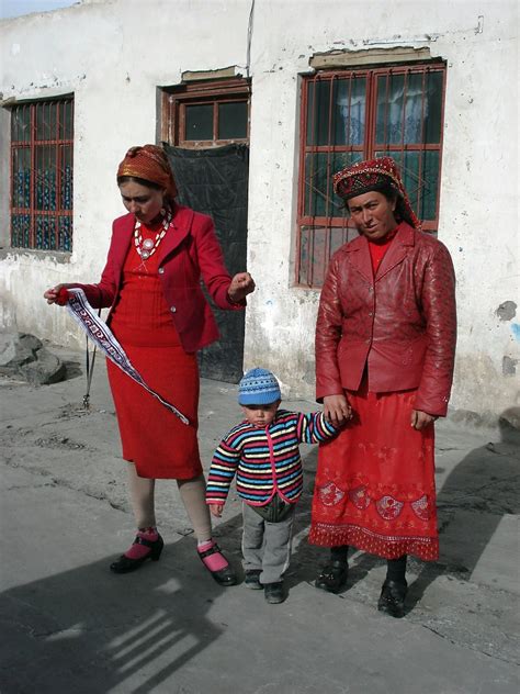 Tashkurgan Tajik Women And Son More Persian In Blue Ey Flickr