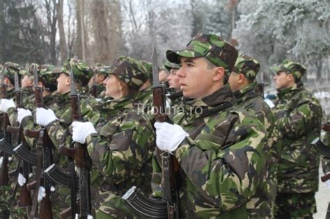 38 de soldaţi profesionişti au depus juramantul militar la Artilerie