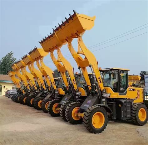 Skid Steer Loader Self Feeding Mixer Electric Loader Forklift Tipper